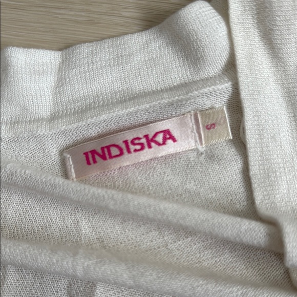 3/$10 Indiska White Open-Front Cardigan - Picture 3 of 8